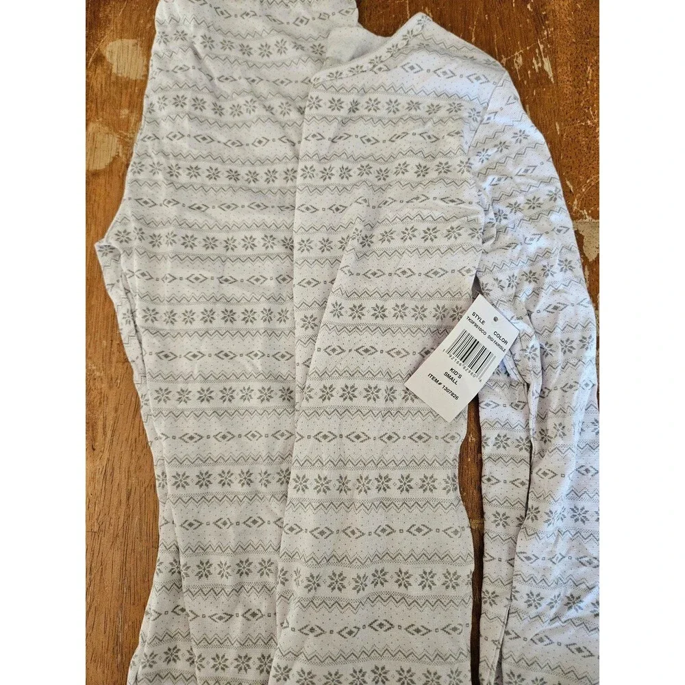 32 Degrees Heat Set Kids Size Small Base Layer Top and Bottom Long Johns Pajamas